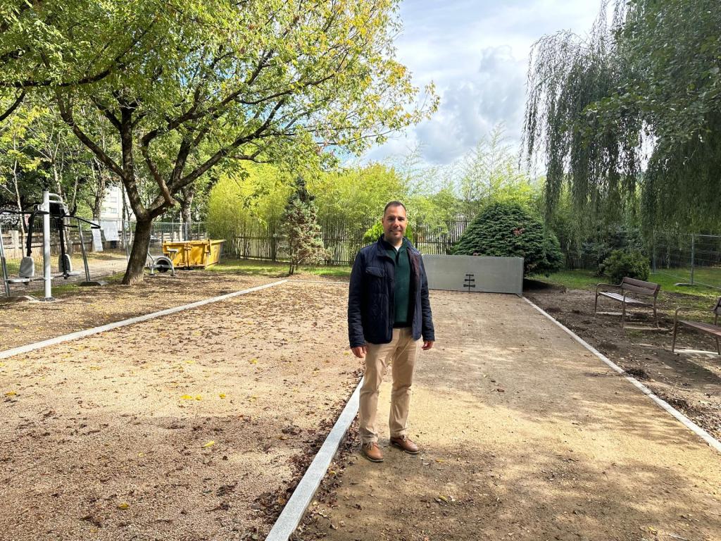 Caldas de Reis inaugura un espacio pensado con cariño para sus&nbsp;mayores