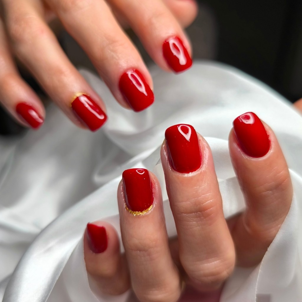 Tradição, brilho e elegância: as escolhas de unhas para o fim de&nbsp;ano